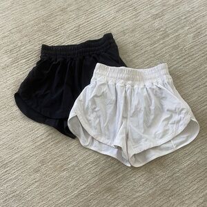 LULULEMON TRACK THAT HIGH RISE LINED 3” SHORT BLACK & WHITE